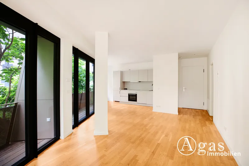 WIE EIN BAUMHAUS! Gemütliche 2 Zimmer Wohnung mit ca. 78m², EBK, Concierge und Gym in Berlin-Mitte! — photo 1
